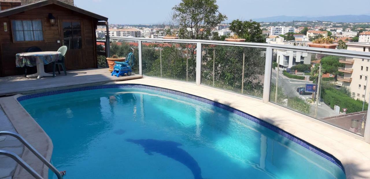 Ravissant Appartement Saint-Raphael Piscine Exterior foto